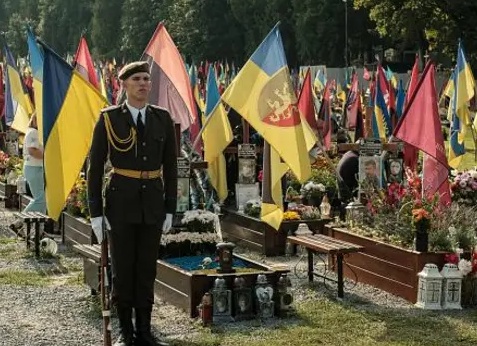 Работа на грядках может закончиться потерей зрения: врач объяснила главные ошибки дачников